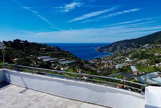 Ägarlägenhet i Liguria, Sanremo, Ligurien, Provincia di imperia, Via Monsignor Rossi 18