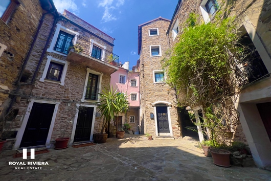 Ägarlägenhet i Liguria, Perinaldo, Ligurien, Provincia di imperia, Via Castello 1