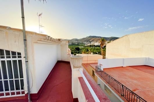 Villa i Costa del sol, Almunecar, Andalusia, Granada, Stort centralt hus i hjärtat a