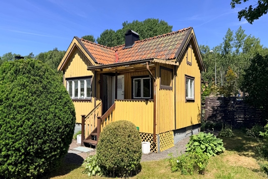 Fritidshus i Torpa koloniförening, Göteborg, Västra Götaland, Azaleagången 10