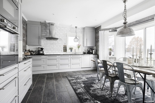 Gods och gårdar i Nora, Örebro, Nedre Alntorp 208 mfl