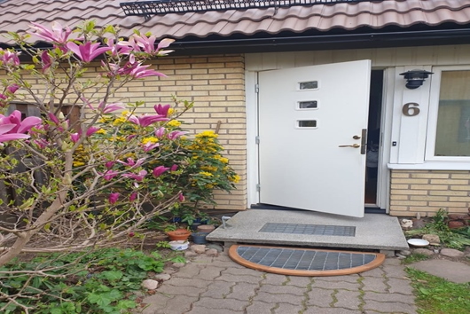 Radhus i Nåntuna, Uppsala, Sävja, Bonadsvägen 6