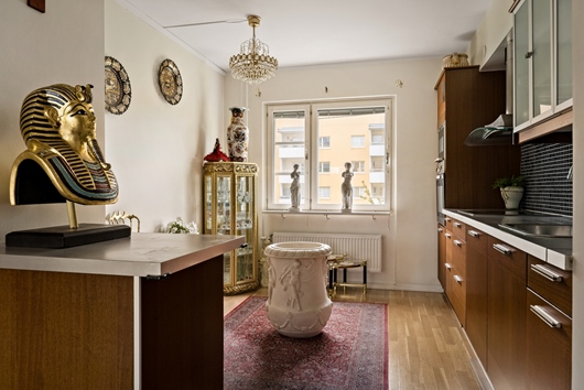 Bostadsrätt i Hallunda, Norsborg, Stockholm, Botkyrka, Klövervägen 9