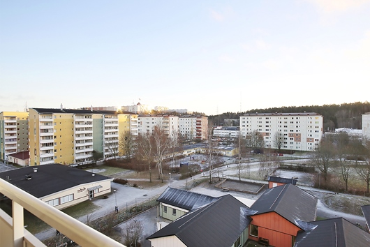Bostadsrätt i Hallunda, Norsborg, Stockholm, Botkyrka, Linvägen 13,6tr