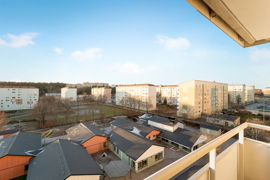 Bostadsrätt i Hallunda, Norsborg, Stockholm, Botkyrka, Linvägen 13,6tr