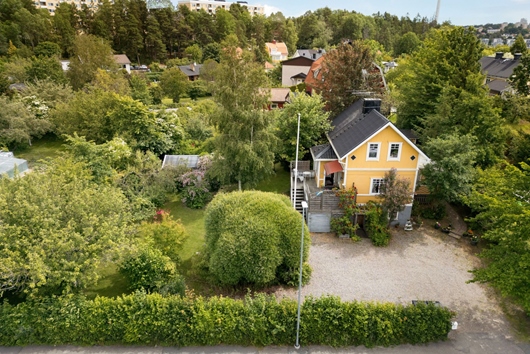 Villa i Karlhov, Södertälje, Stockholm, Törnrosavägen 6