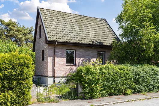 Villa i Söderkulla, Malmö, Skåne, Bokhagegatan 1/Rönnhagegatan 1