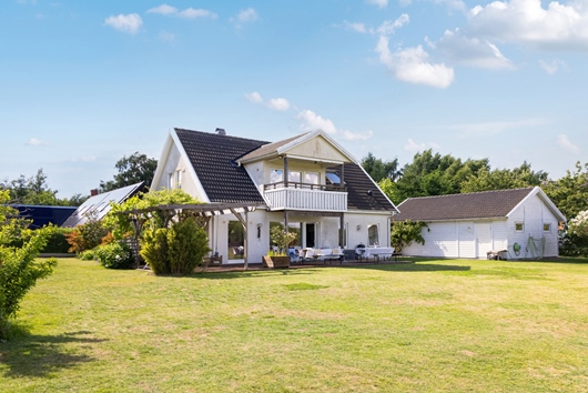 Villa i Veberöd, Skåne, Lund, Dörröd 1237