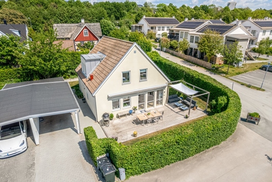 Villa i Råbylund, Lund, Skåne, Tiondevägen 2