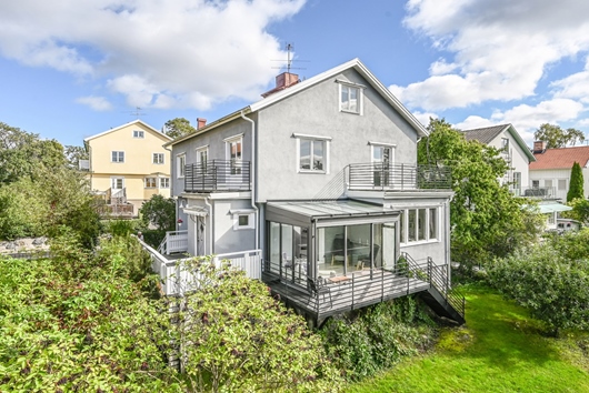 Villa i Bromma Nockeby, Stockholm, Författarvägen 55