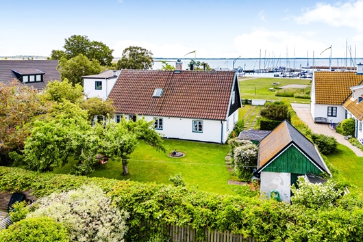 Villa i Vikhög, Löddeköpinge, Skåne, Kävlinge, Vikhögs byaväg 44