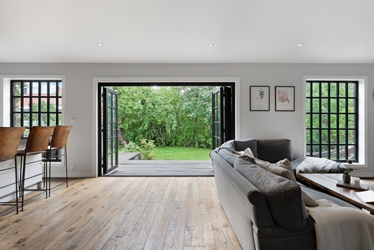 Radhus i Skälby, Järfälla, Stockholm, Österdalsvägen 23