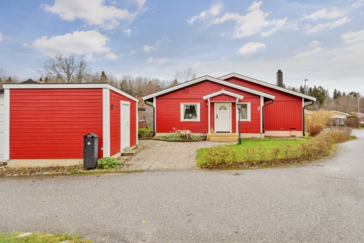 Villa i Viksjö - Hummelmora, Järfälla, Stockholm, Trumpetvägen 43