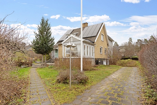 Villa i Stäket, Järfälla, Stockholm, Biskop Johannes väg 6