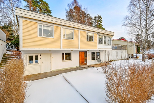 Villa i Barkarby, Järfälla, Stockholm, Fågelvägen 19