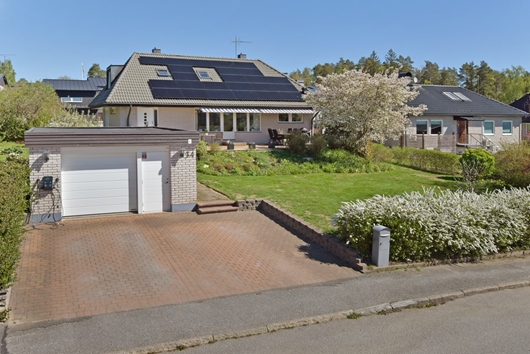 Villa i Västra Jakobsberg, Järfälla, Stockholm, Nybodavägen 34