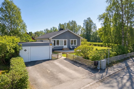 Villa i Västra Jakobsberg, Järfälla, Stockholm, Kalendervägen 2