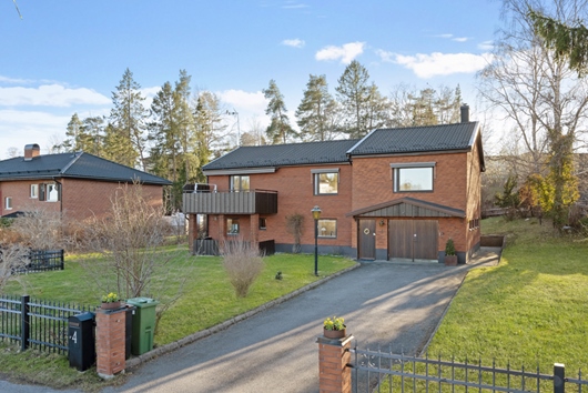 Villa i Skälby, Järfälla, Stockholm, Norrskensvägen 4