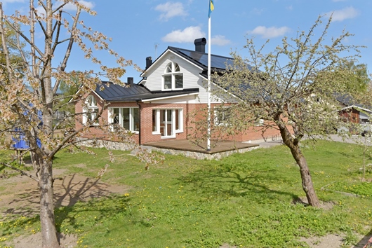 Villa i Barkarby, Järfälla, Stockholm, Reavägen 8