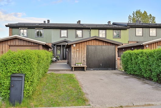 Villa i Skälby, Järfälla, Stockholm, Plutovägen 26