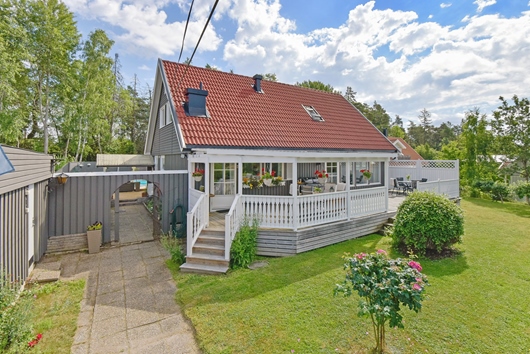 Villa i Stäket, Järfälla, Stockholm, Björnstiernas väg 17