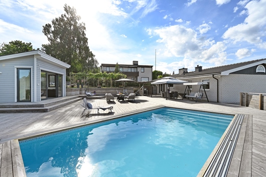 Villa i Västra Jakobsberg, Järfälla, Stockholm, Hällvägen 9