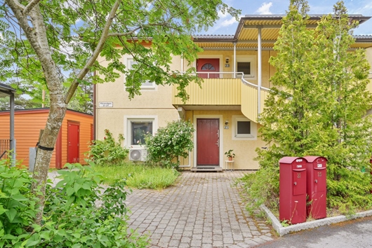 Bostadsrätt i Viksjö, Järfälla, Stockholm, Päronvägen 21