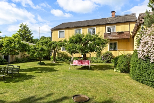 Villa i Fjärdhundra, Uppsala, Enköping, Stationsvägen 4