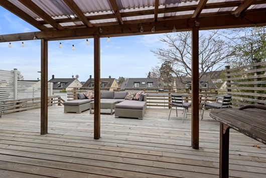 Radhus i Vällingby - Kälvesta, Stockholm, Basgränd 127