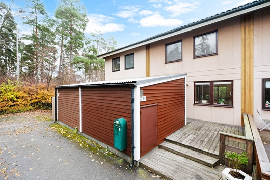 Radhus i Vällingby - Vinsta, Stockholm, Skattegårdsvägen 234