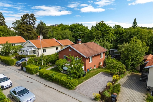 Villa i Vällingby - Råcksta, Stockholm, Medelpadsgatan 26