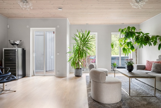 Radhus i Järvastaden, Solna, Stockholm, Grankällsvägen 46