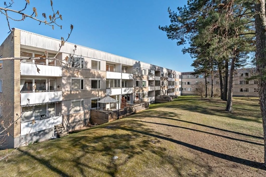 Bostadsrätt i Ör, Sundbyberg, Stockholm, Logdansvägen 8