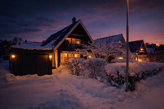 Radhus i Kungsängen/Brunna, Stockholm, Upplandsbro, Schottisvägen 8