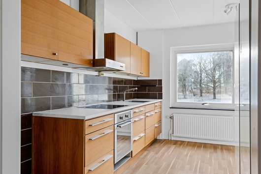 Bostadsrätt i Bro/Gamla Bro, Stockholm, Upplandsbro, Lantmätarvägen 19