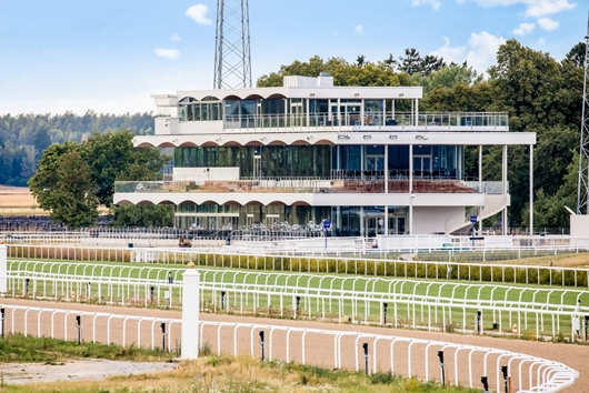 Tomt i Bro/Lindormsnäs, Stockholm, Upplandsbro, Lindormsnäsvägen 1B