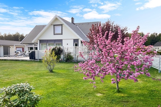 Villa i Bro/Sandhagen, Stockholm, Upplandsbro, Torparvägen 15