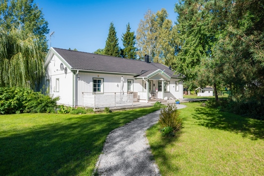 Villa i Bro/Rättarboda, Stockholm, Upplandsbro, Tallbodavägen 6