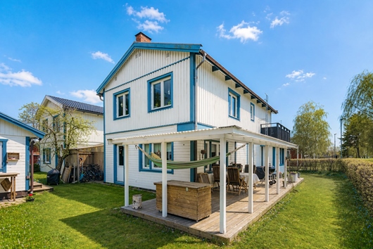 Villa i Kungsängen/Brunna, Stockholm, Upplandsbro, Sidenvägen 22
