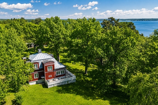 Villa i Bro/Ådö, Stockholm, Upplandsbro, Ådövägen 55