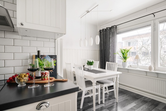 Bostadsrätt i Kungsängen/Tibble, Stockholm, Upplandsbro, Hjortronvägen 87