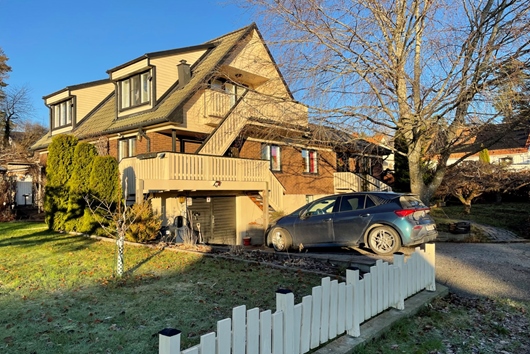 Villa i Kallhäll, Järfälla, Stockholm, Relävägen 25