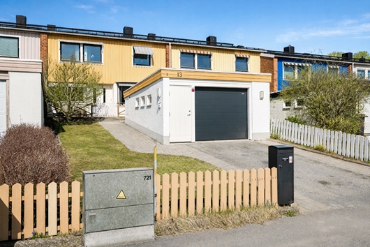 Radhus i Jakobsberg, Järfälla, Stockholm, Läxvägen 13