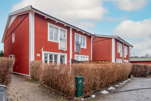Radhus i Bromsten, Spånga, Stockholm, Torpstugegränd 2D