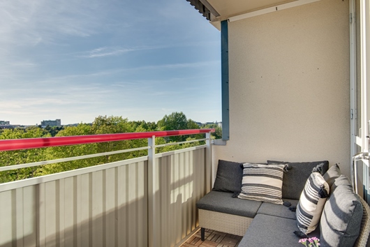 Bostadsrätt i Huvudsta, Solna, Stockholm, Släggbacken 6