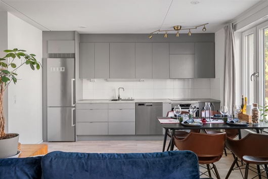 Bostadsrätt i Kista, Stockholm, Kista alléväg 9