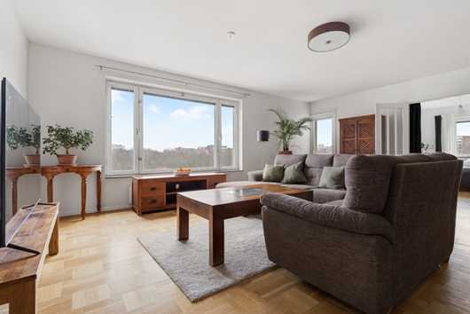 Bostadsrätt i Skytteholm, Solna, Stockholm, Framnäsbacken 1