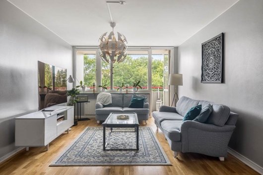 Bostadsrätt i Huvudsta, Solna, Stockholm, Släggbacken 6