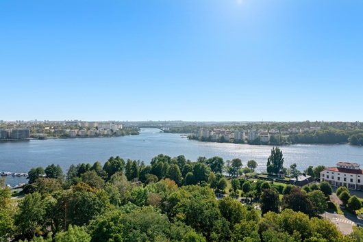 Bostadsrätt i Västra Skogen, Solna, Stockholm, Wiboms väg 8, vån 8