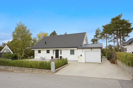 Villa i Fullersta, Huddinge, Stockholm, Skiftesvägen 13